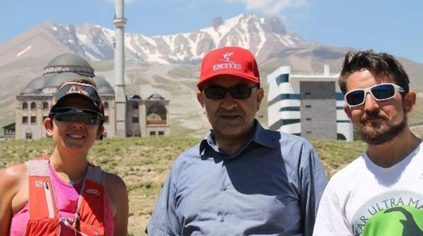 6 &Uuml;lkeden Gelen Sporcular Erciyes Dağı&rsquo;nın Etrafında Koşacak