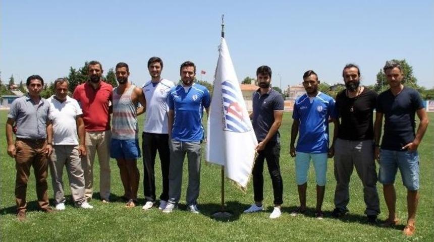 Didim Belediyespor 5 Futbolcuya İmza Attırdı