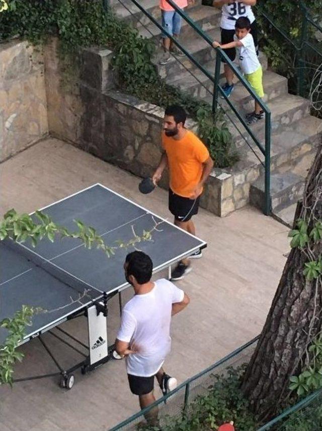 Arda Turan, Fethiye’de Tatil Yapıyor