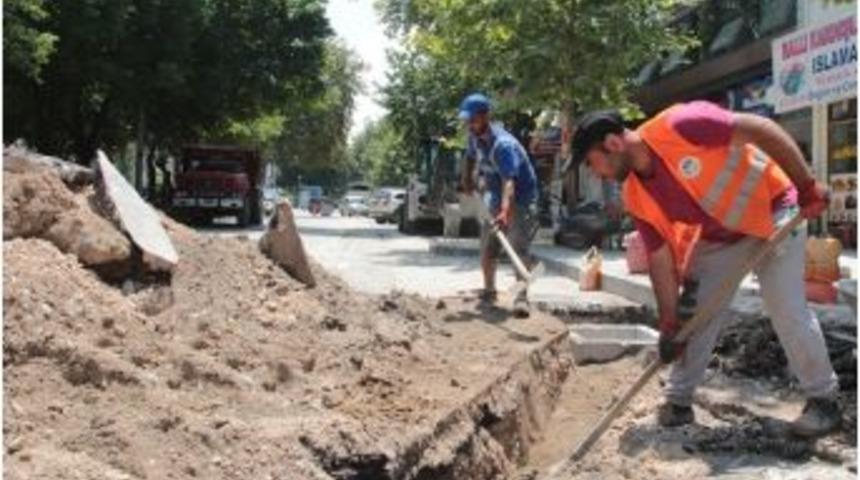 Karaağa&ccedil; Bulvarı&rsquo;nda &Ccedil;alışmalar Başladı