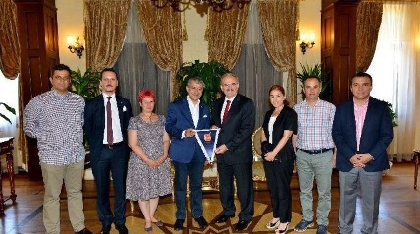 Agc Y&ouml;netiminden Vali Karaloğlu&rsquo;na Ziyaret