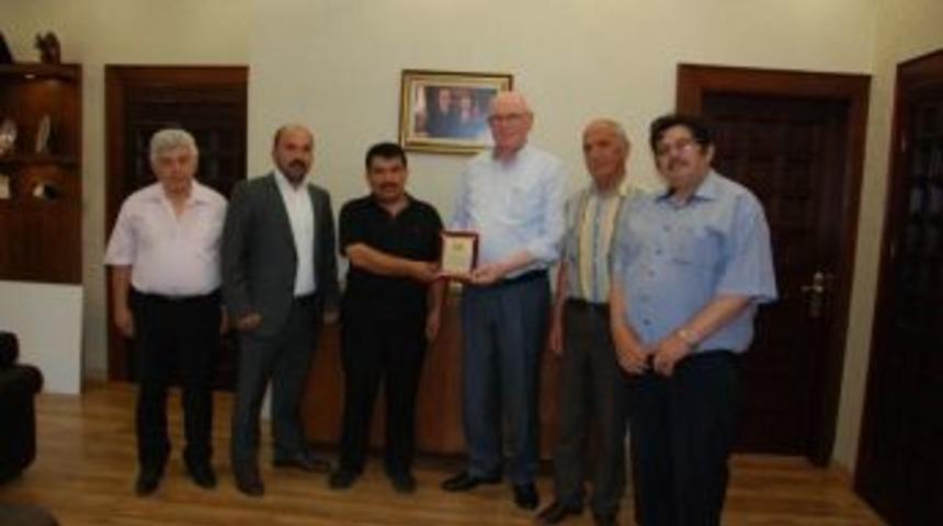 Eskişehir Dernekler Birliği Federasyonu Ve Yalımkayalılar Derneği Başkan Kurt&rsquo;u Ziyaret Etti