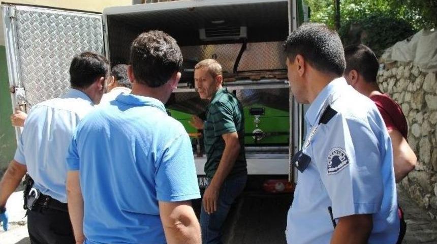 Apartmanda Sır &Ouml;l&uuml;m