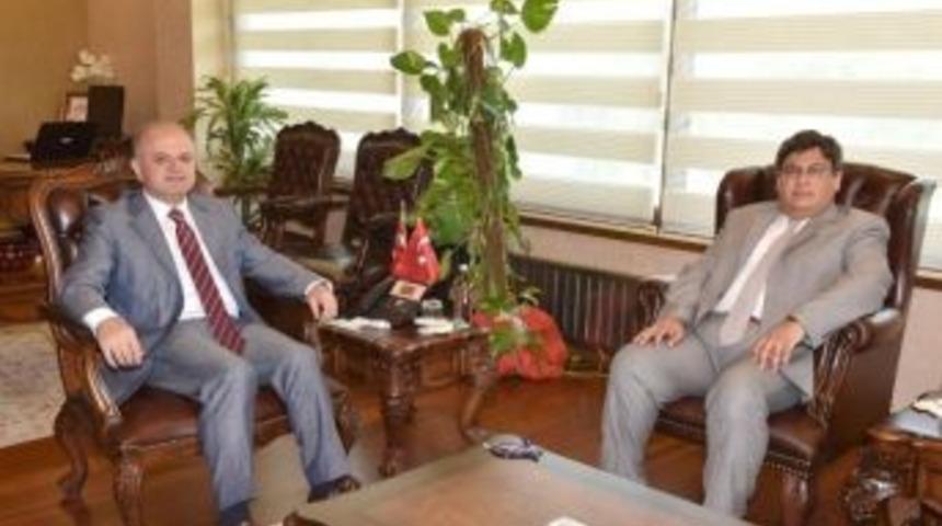 Vali Çakacak, Tarsus Yeni Başsavcısı Kılıç’ı Kabul Etti