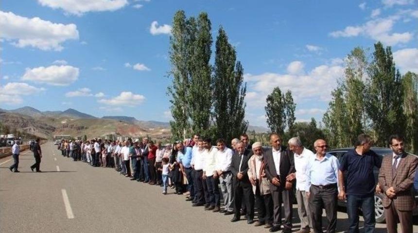 İ&ccedil;işleri Bakanı Ala:"t&uuml;rkiye Sınırları İ&ccedil;erisinde Milletin Verdiği Yetkiyi Kimse Milletin Aleyhine Kullanamaz"