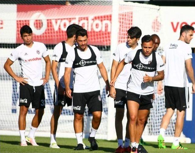 Beşiktaş’ta Sosa Antrenmana Çıktı