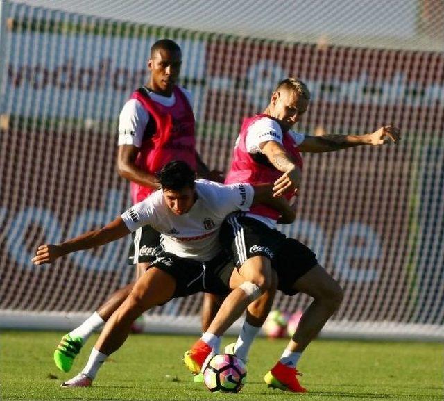 Beşiktaş’ta Sosa Antrenmana Çıktı