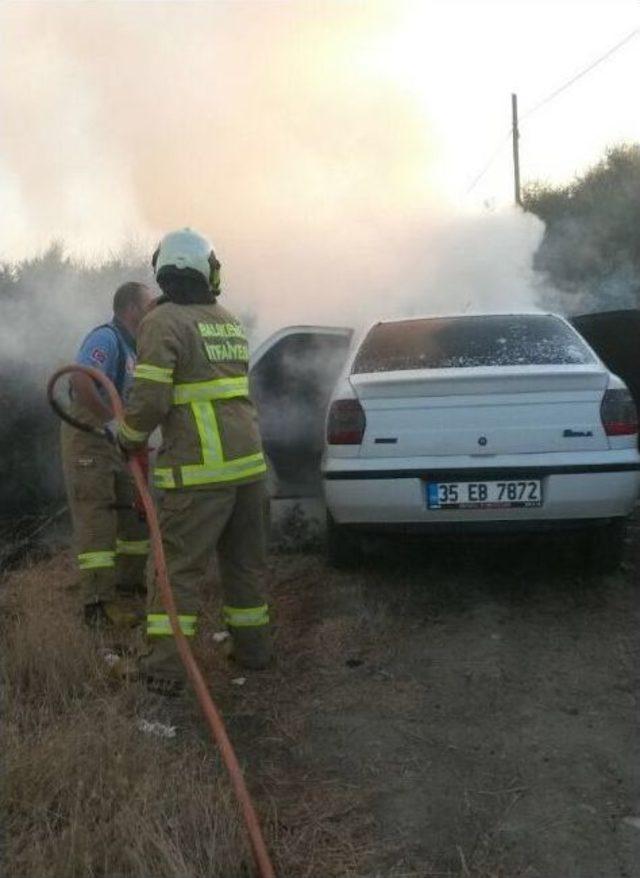 İki Araç Alevlere Teslim Oldu