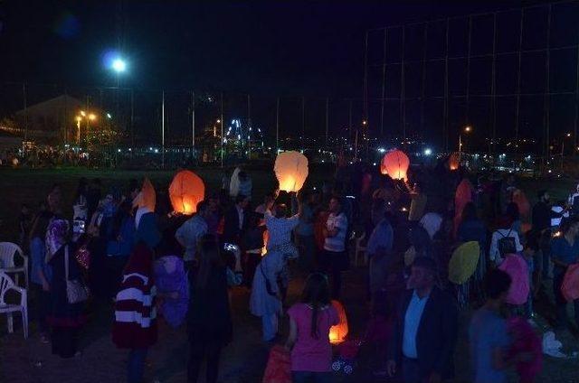 Tatvan’da Dilek Fenerleri Uçuruldu