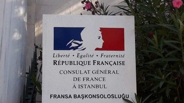 Fransa Başkonsolosluğu&rsquo;nda Bayraklar Yarıya İndirildi 1