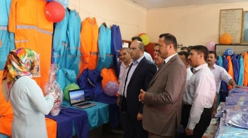 Elazığ&rsquo;da Balık&ccedil;ılara İ&ccedil;in Batmayan Tulum