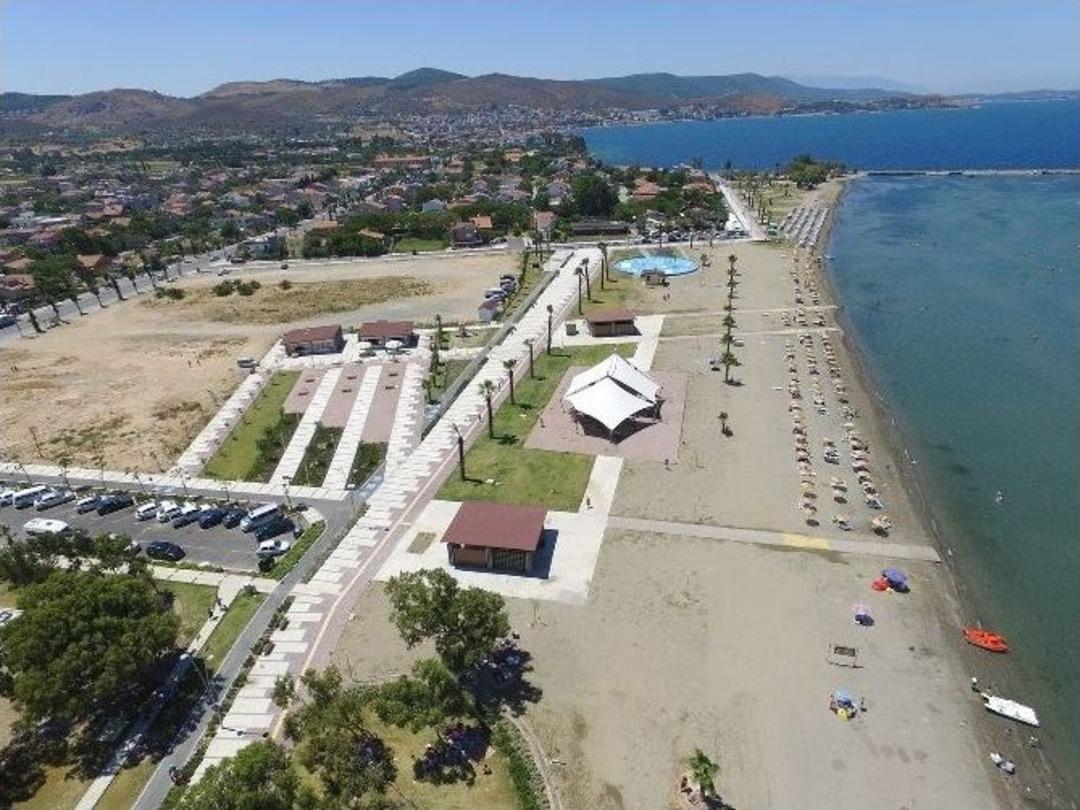 Urla&rsquo;da Mavi Bayraklı Kum Denizi Keyfi