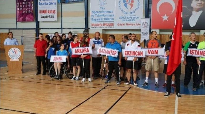T&uuml;rkiye Bedensel Engelliler Badminton Şampiyonası Avanos&rsquo;ta Başladı