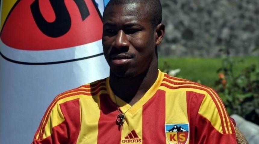 Kayserispor Prejuece Nakoulma İle 1 Yıllık Sözleşme İmzaladı