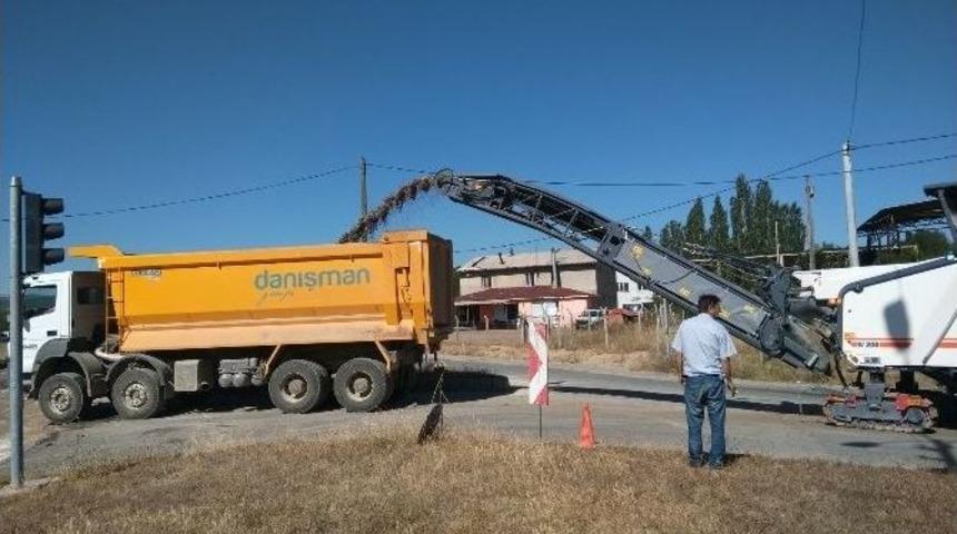 Atık Asfalt Malzemeleri Arazi Yollarında Değerlendiriyor