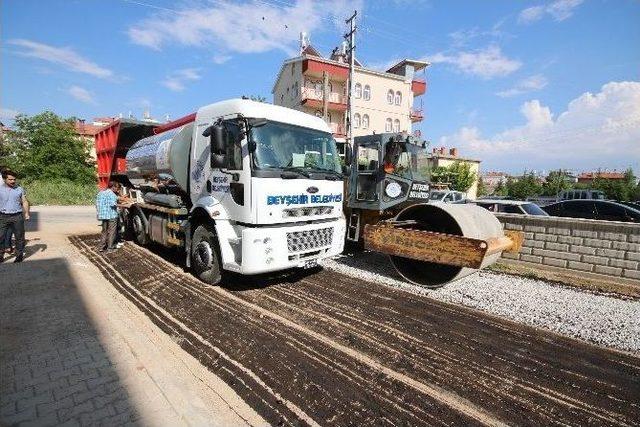 Beyşehir Belediyesi Mahallelerde Yol Çalışmalarını Sürdürüyor