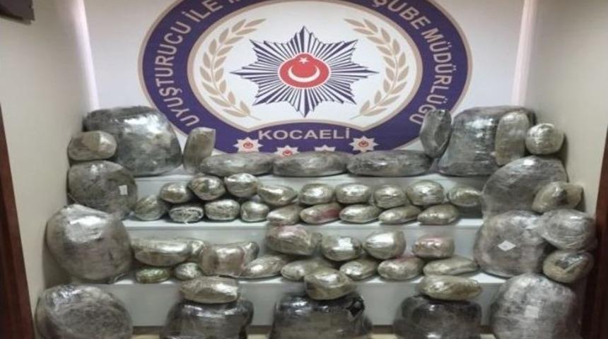 Kamyon Kasasında 118 Kilo Esrar Ele Ge&ccedil;irildi