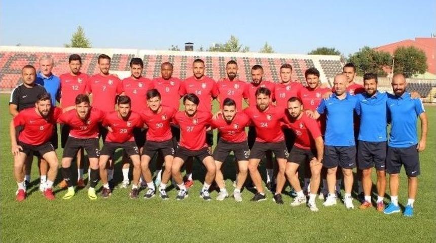 Utaş Uşakspor Yeni Umutlarla Sahaya İndi
