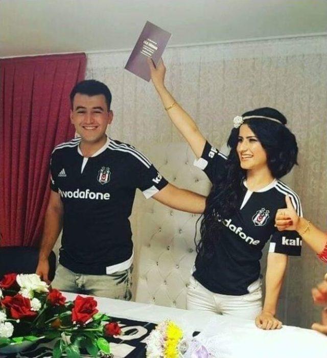 Beşiktaş Formalarıyla Mutluluğa İmza Attılar