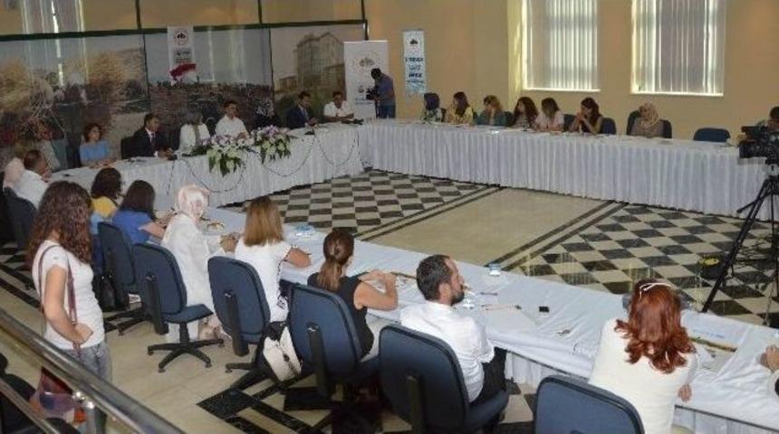 Tobb&rsquo;lu Kadınlar &rsquo;ekonomik Sorunları&rsquo; Tartışıyor