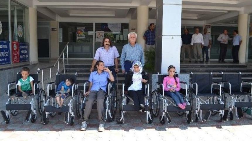 Toprak&rsquo;tan, Engellilere Tekerlekli Sandalye