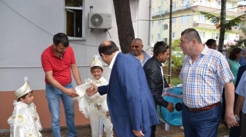 Alaplı Belediye Başkanı Nuri Tekin&rsquo;den Yardımlaşma &Ouml;rneği