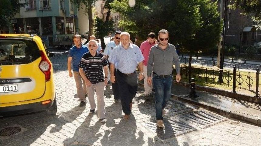 İzmit Belediyesi, İl&ccedil;edeki Mahalleleri Ziyaret Ediyor