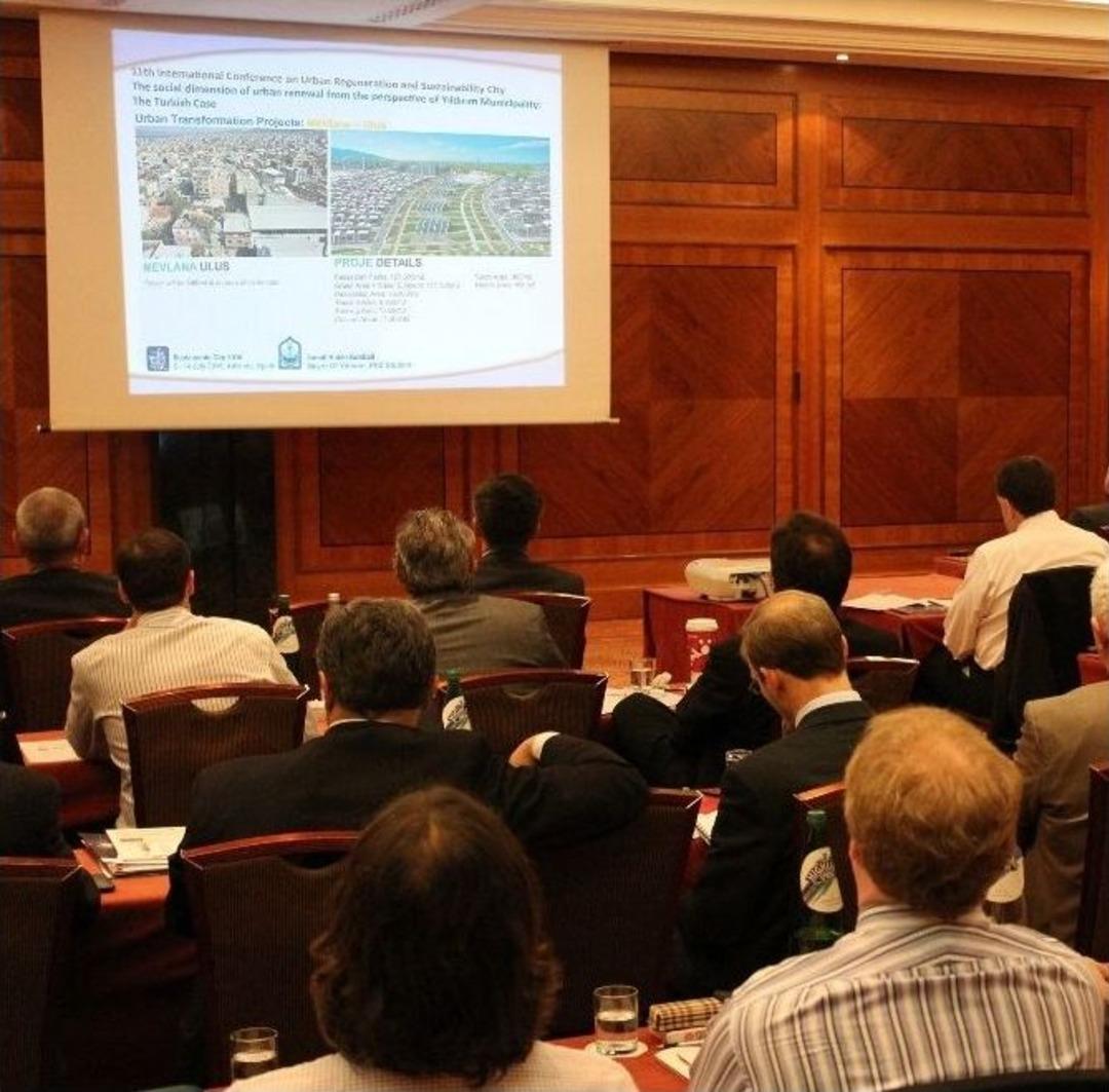 Edebali İspanya&rsquo;da Kentsel D&ouml;n&uuml;ş&uuml;m&uuml; Anlattı