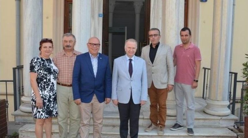 Başkan Eşkinat&rsquo;a İadeyi Ziyaret