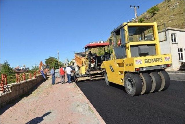 Hisarcık, Kıranardı Bağlantı Yolunda Asfaltlama Çalışması