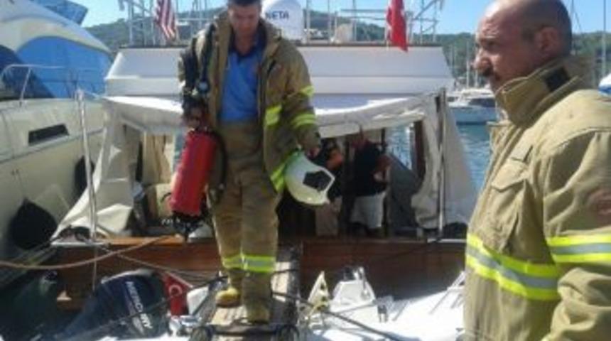 Ayvalık&rsquo;ta Yat Yangını