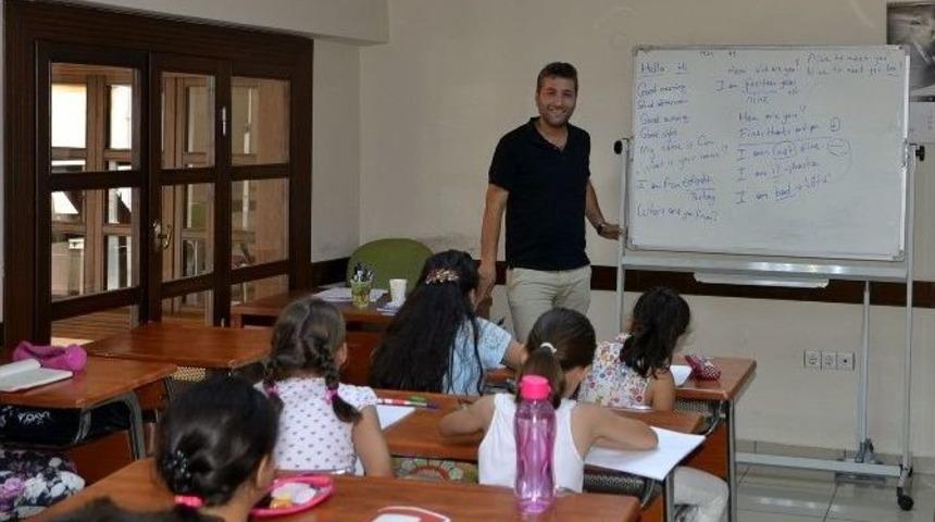 Tunalı Beldeevi&rsquo;nde Hem Tatil Hem İngilizce