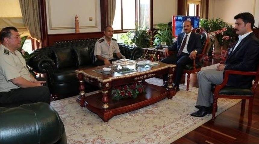 Kayseri Jandarma B&ouml;lge Komutanı Tuğgeneral &Ouml;zcan, Yozgat Valisi Yurtna&ccedil;&rsquo;ı Ziyaret Etti