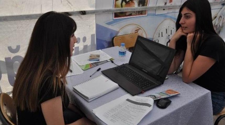 Sivas&rsquo;ta Tercih Yapacak &Ouml;ğrencilere &Uuml;cretsiz Danışmanlık Hizmeti