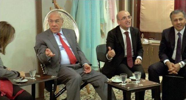 Oecd Genel Sekreteri Gurria, Bakır İşleyip Kahveye 100 Tl Verdi