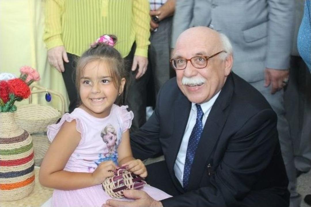 Bakan Avcı, Sanat Sokağı&rsquo;nın A&ccedil;ılışına Katıldı