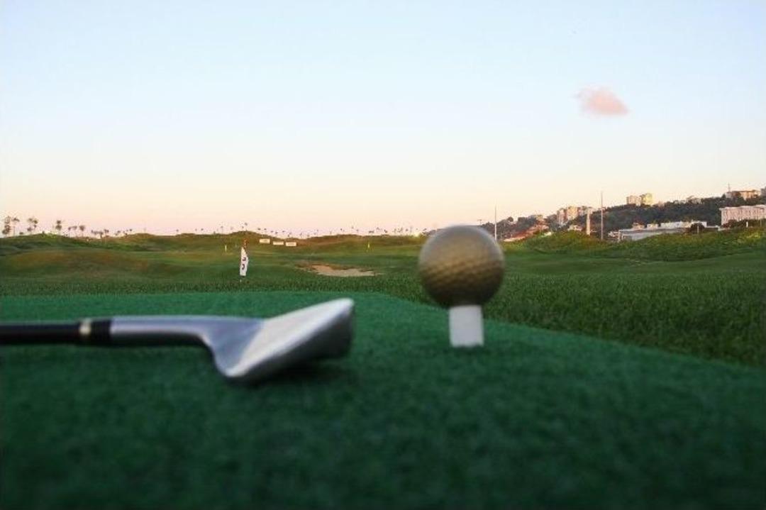 D&uuml;nyanın İlk Denizden Dolgu Golf Sahası A&ccedil;ıldı