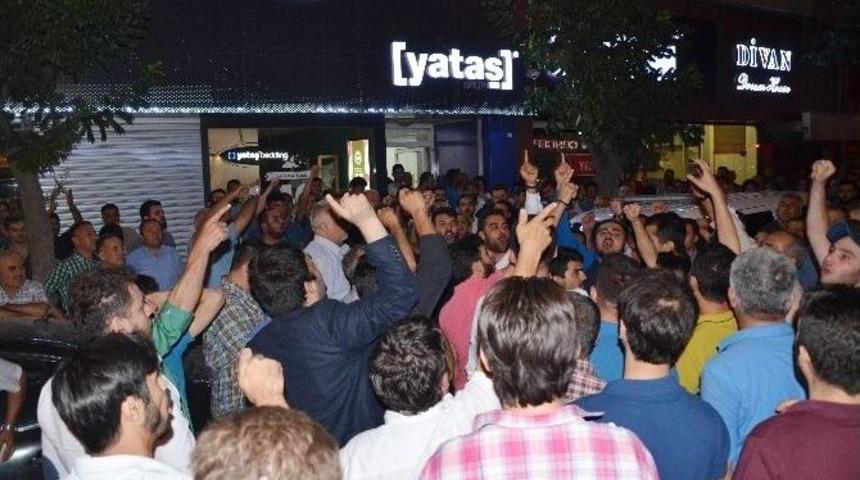 Darbe Girişimine Karşı Eskişehirliler Sokağa D&ouml;k&uuml;ld&uuml;