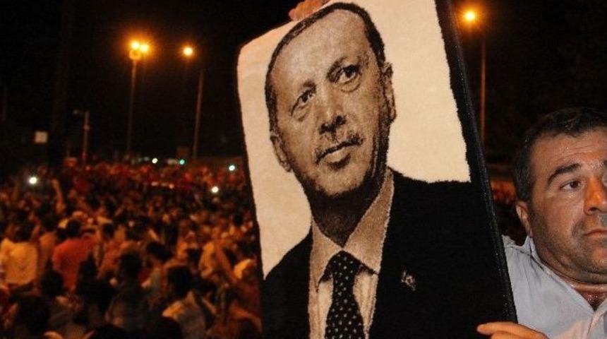 Adıyamanlılar Sokaklara D&ouml;k&uuml;ld&uuml;