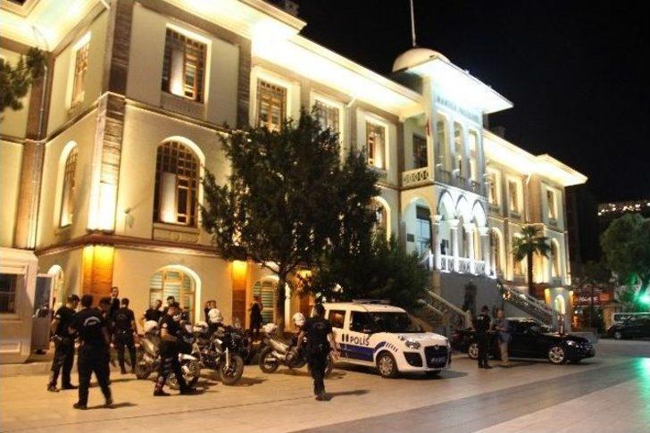 Manisa Valiliğinde Hareketli Saatler G1