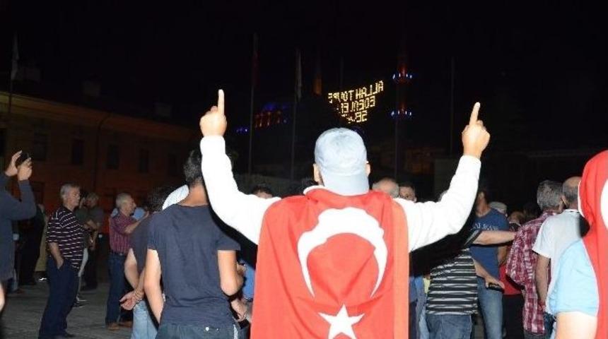 Darbe Girişimine Karşı Camilerden &lsquo;birlik&rsquo; &Ccedil;ağrısı