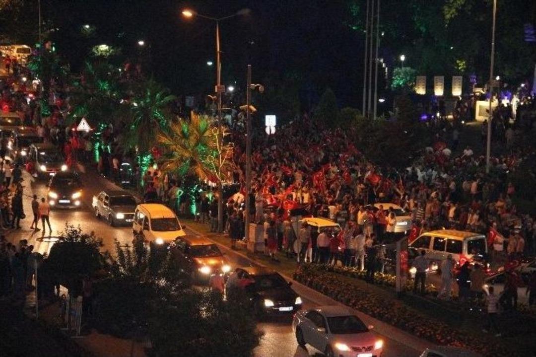 Kdz. Ereğli&rsquo;de Halk Darbe Girişimi Olasılığına Karşı Yolları Kapattı