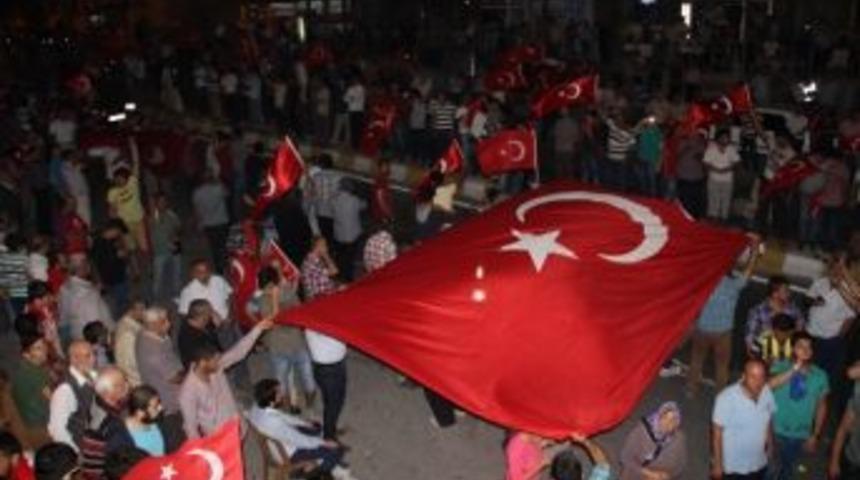 Polis Otosundan &rsquo;sağ Olun, Var Olun Arkadaşlar&rsquo; Anonsu