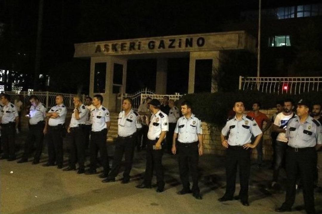 Antalya&rsquo;da Askeri Kışlaya İş Makineli &Ouml;nlem