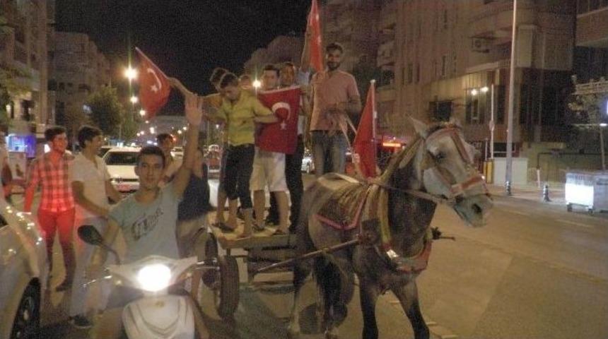 Şanlıurfa&rsquo;da Darbe Girişimi Protestosu