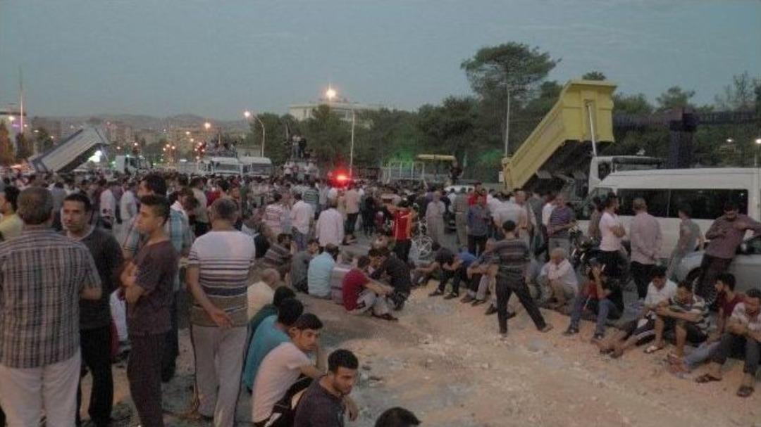 Şanlıurfalılardan Milli İrade N&ouml;beti