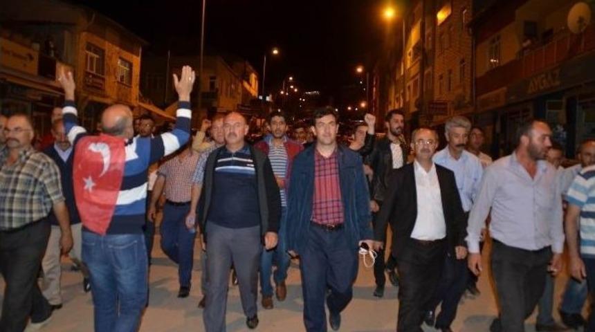 B&uuml;nyan&rsquo;da Omuz Omuza Demokrasi N&ouml;beti