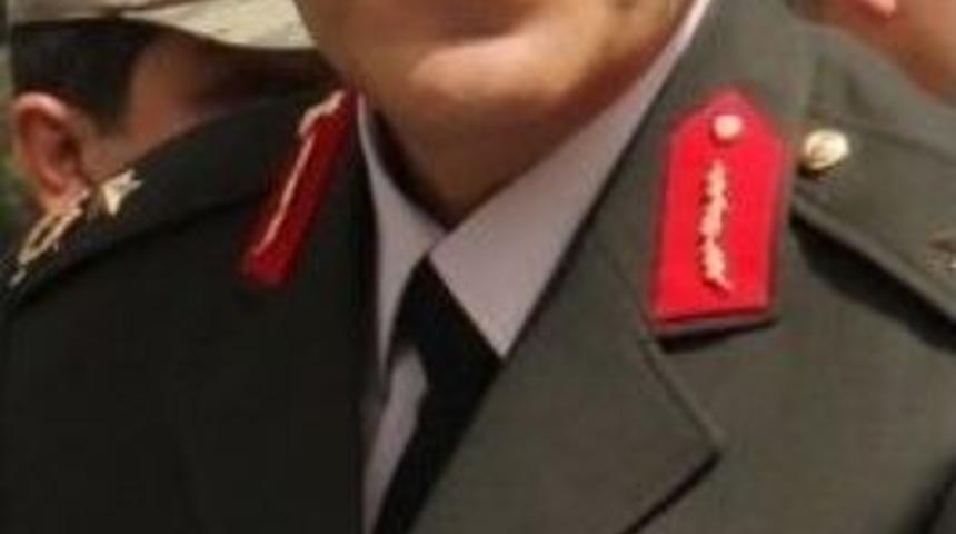 Manisa&rsquo;da İki Komutan G&ouml;zaltında