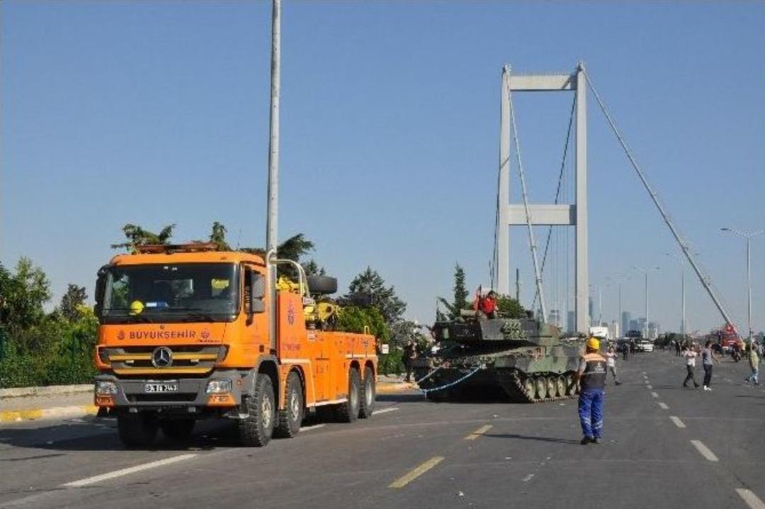 Boğazi&ccedil;i K&ouml;pr&uuml;s&uuml; Trafiğe A&ccedil;ıldı