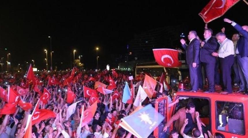 "hainlere Karşı Dimdik Ayaktayız"